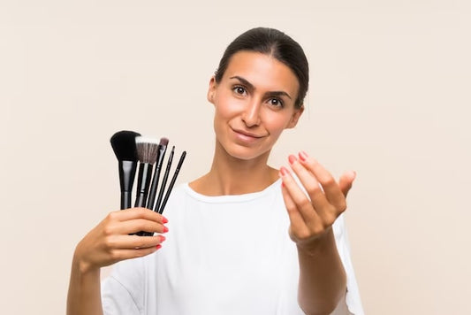10 Types of Foundation Brushes and Their Uses