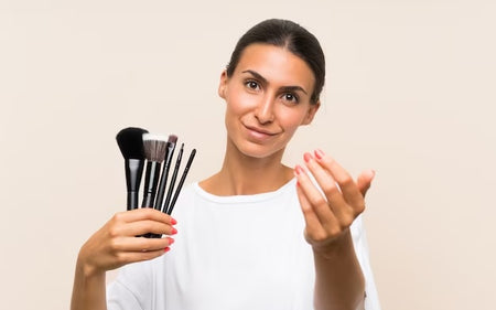 10 Types of Foundation Brushes and Their Uses