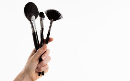 Fan Makeup Brush Uses and Types