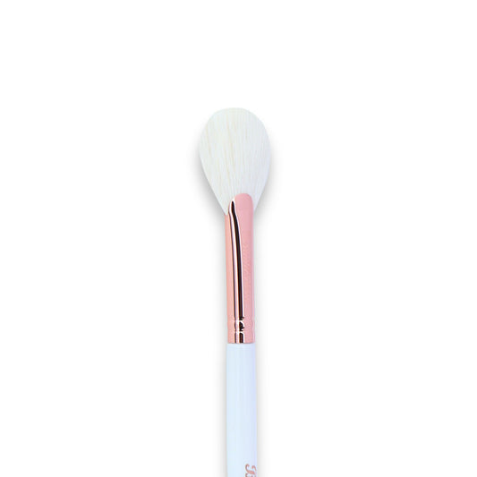 Fan Brush (Medium) For Precision Face Highlights - BLF 244