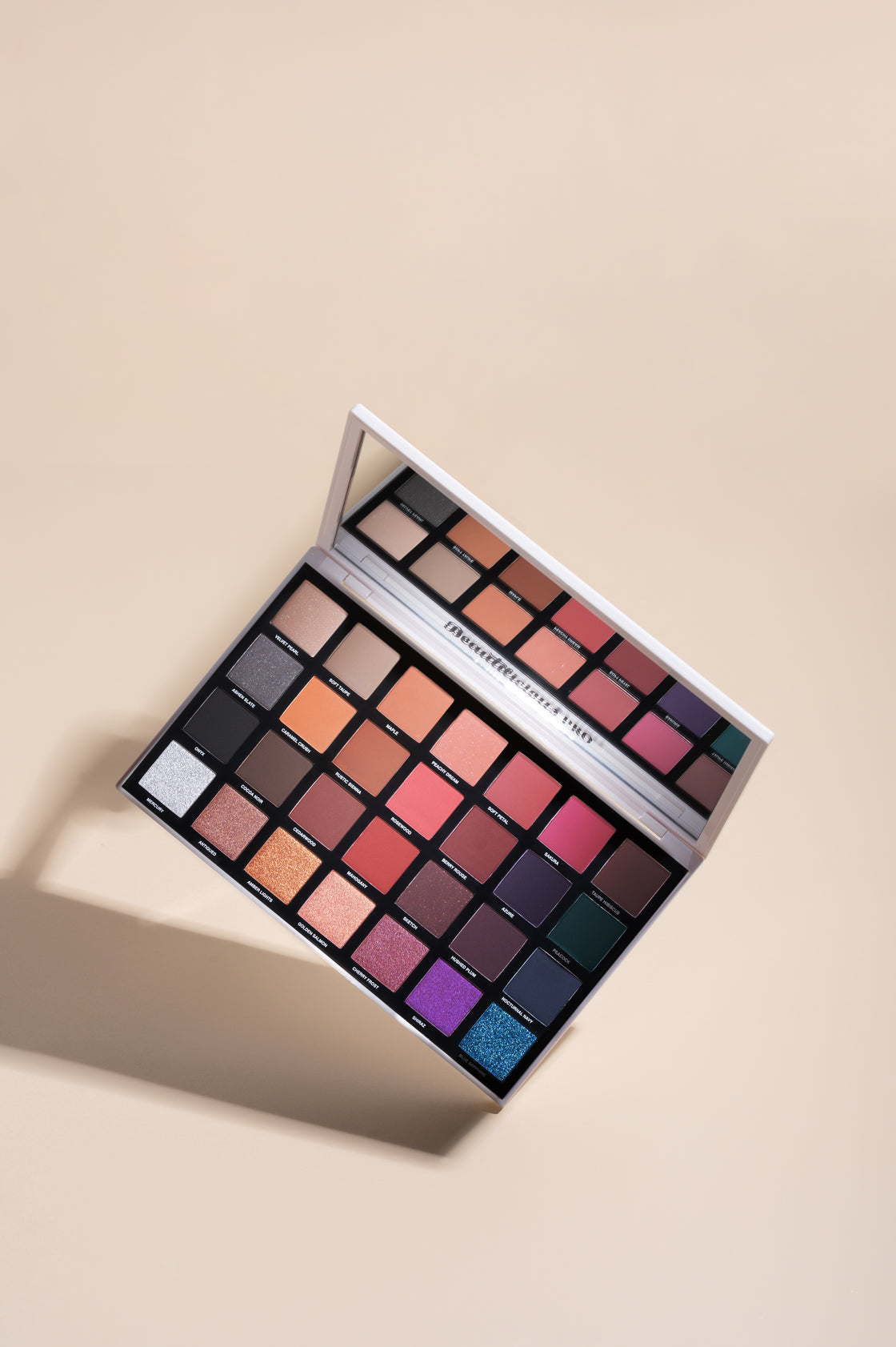 ETHEREAL HUES EYESHADOW PALETTE (28 COLOURS)
