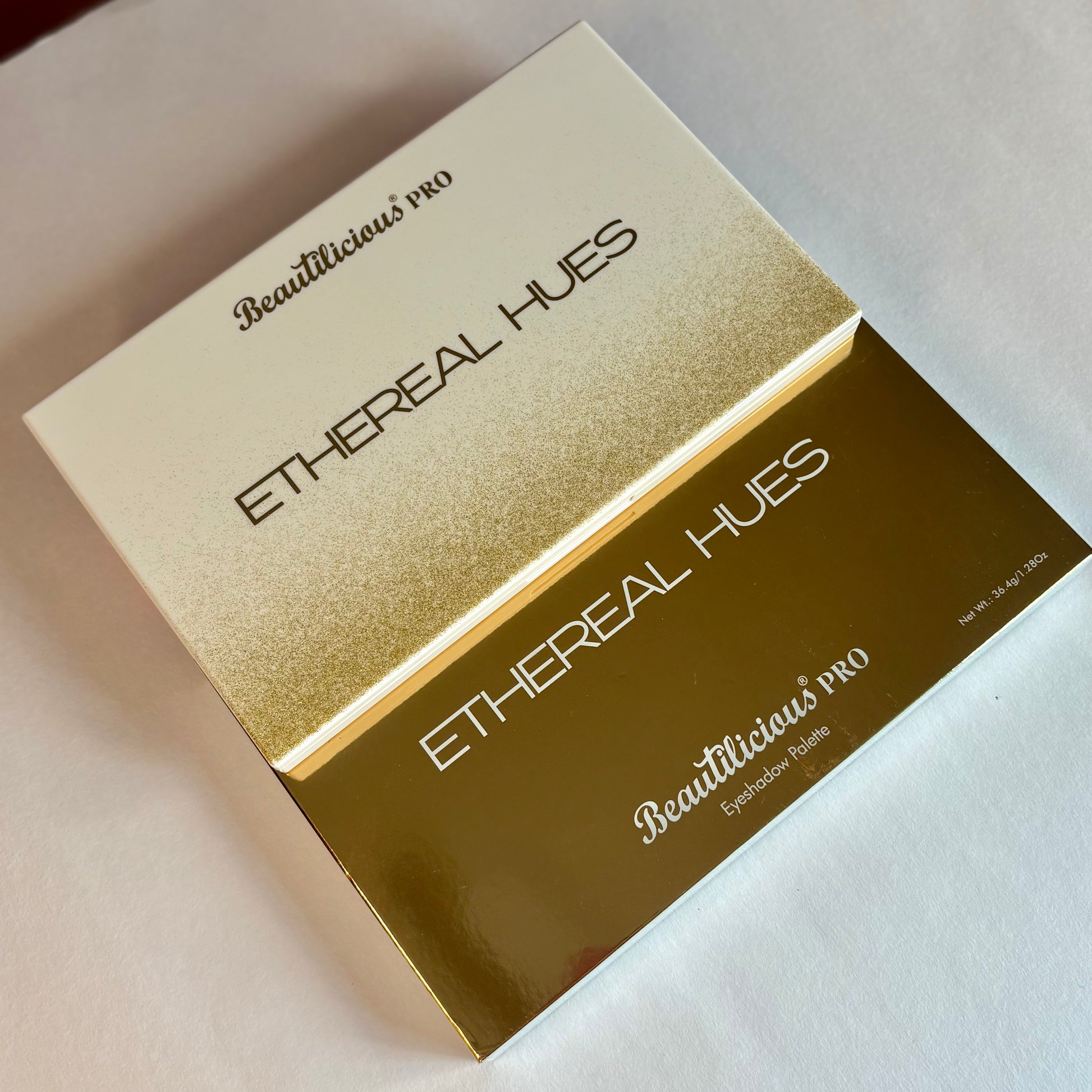 ETHEREAL HUES holographic eyeshadow palette