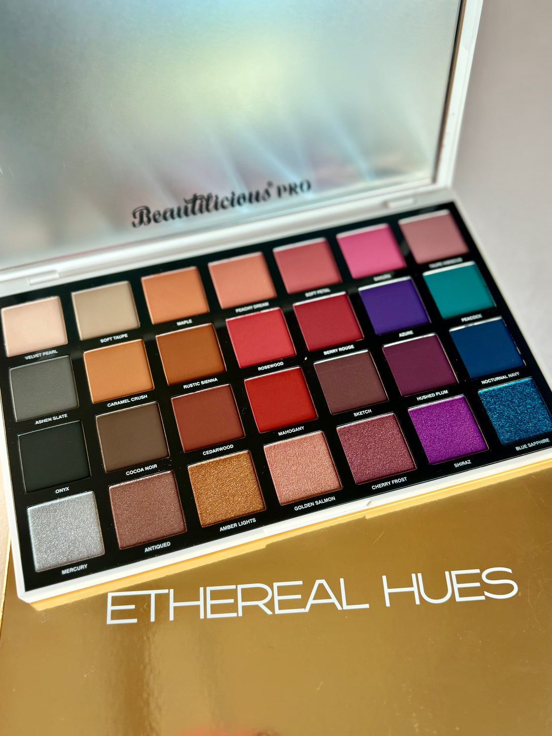 ETHEREAL HUES EYESHADOW PALETTE (28 COLOURS)